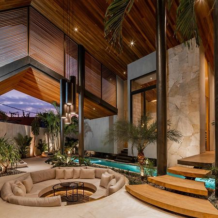 Kerobokan Villa Levante Bali By House Of Winds - Tropical Oasis Near Canggu מראה חיצוני תמונה