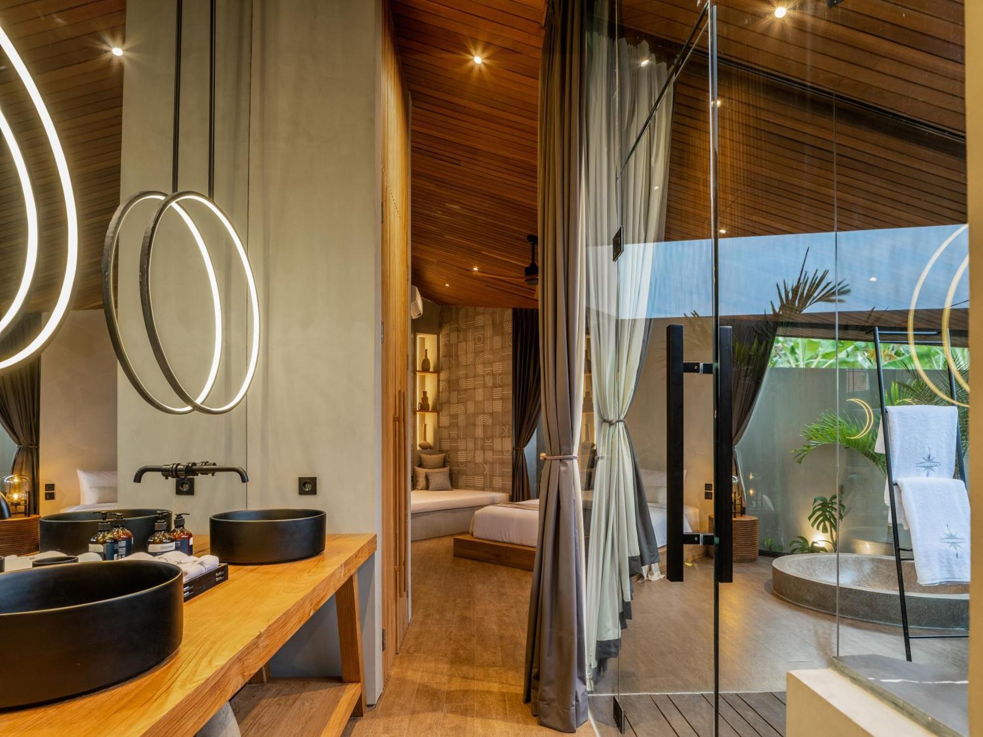 Kerobokan Villa Levante Bali By House Of Winds - Tropical Oasis Near Canggu מראה חיצוני תמונה